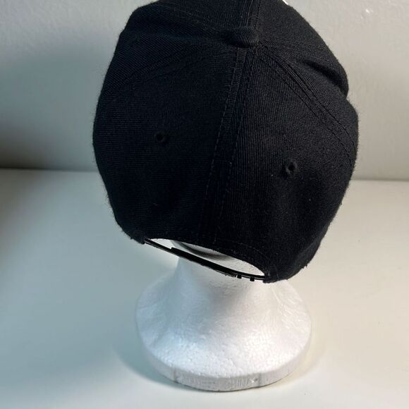 Marvel Authentic Headwear Wool Blend “The Punisher” SnapBack Baseball Cap. Black - Picture 3 of 9